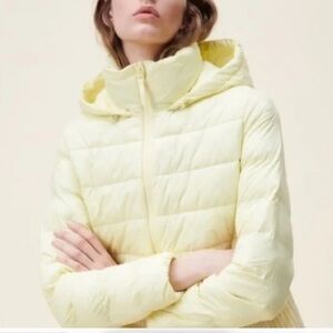 Zara Light Yellow Hooded Puffer Jacket